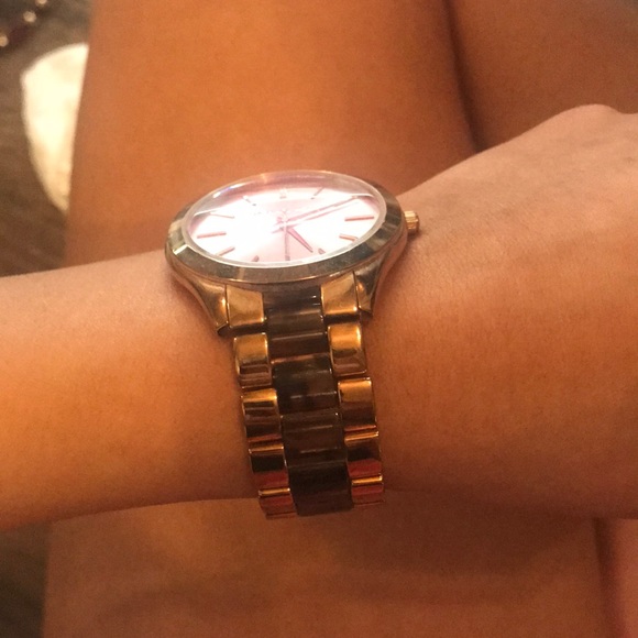 Watch - Picture 3 of 5